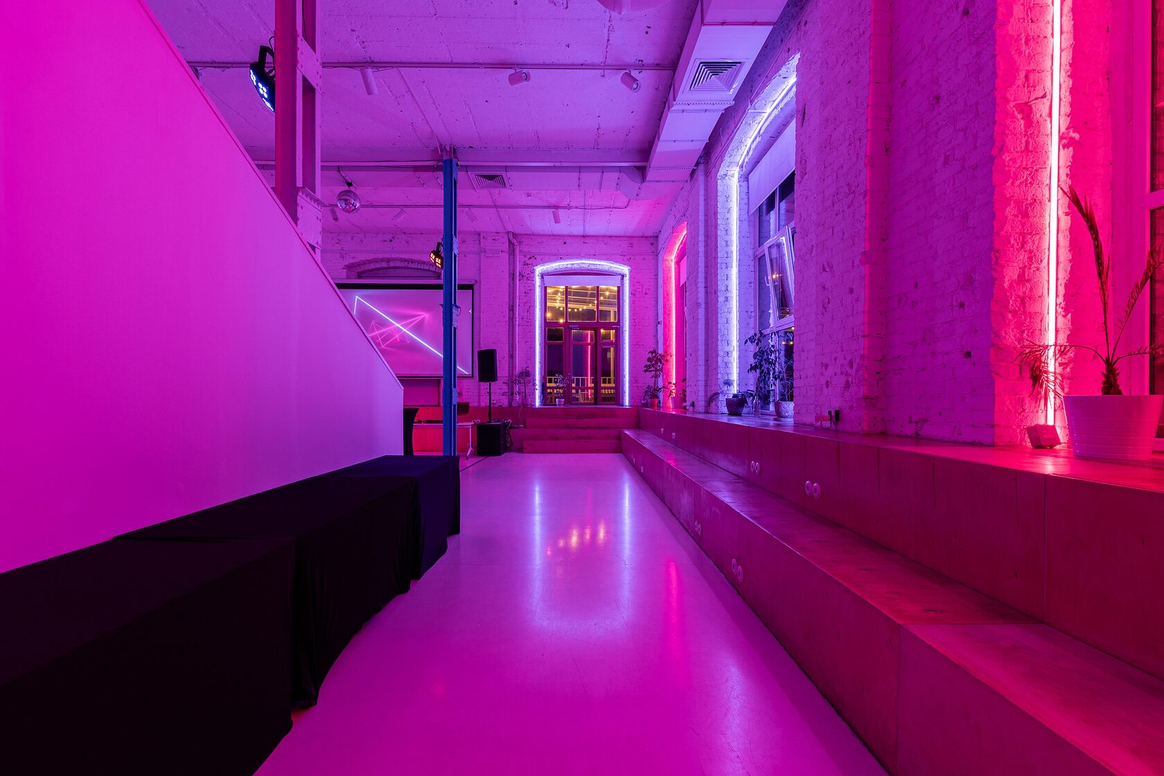 Фотография 10 площадки Двухуровневое пространство IDEALISTA в центре — 370 м²