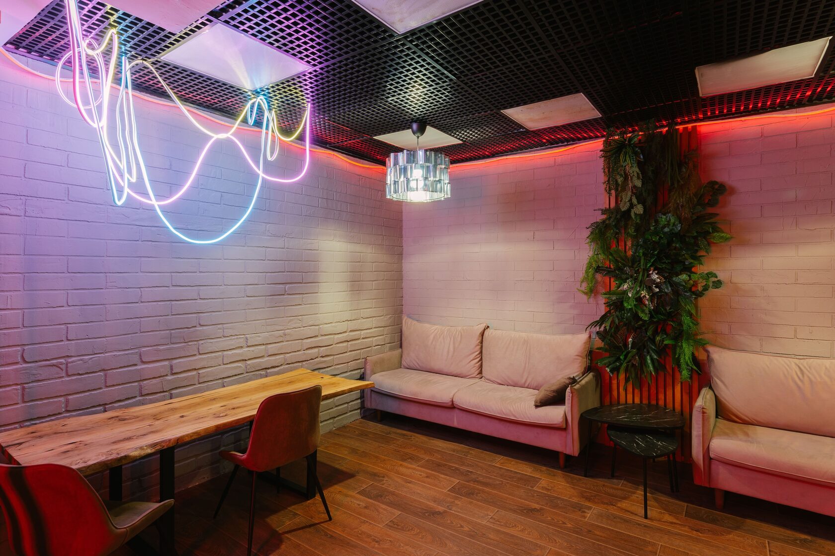 Фотография 10 площадки Современный лофт с зонированием у Бауманской — 110 м²