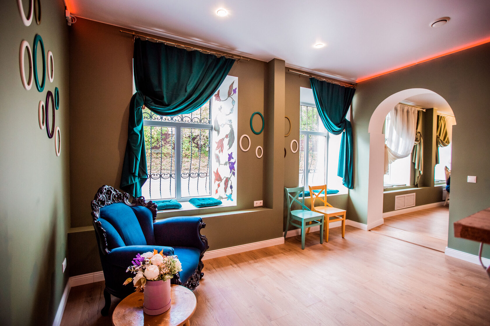 Фотография 4 площадки Классический дизайнерский лофт у Бауманской — 85 м²