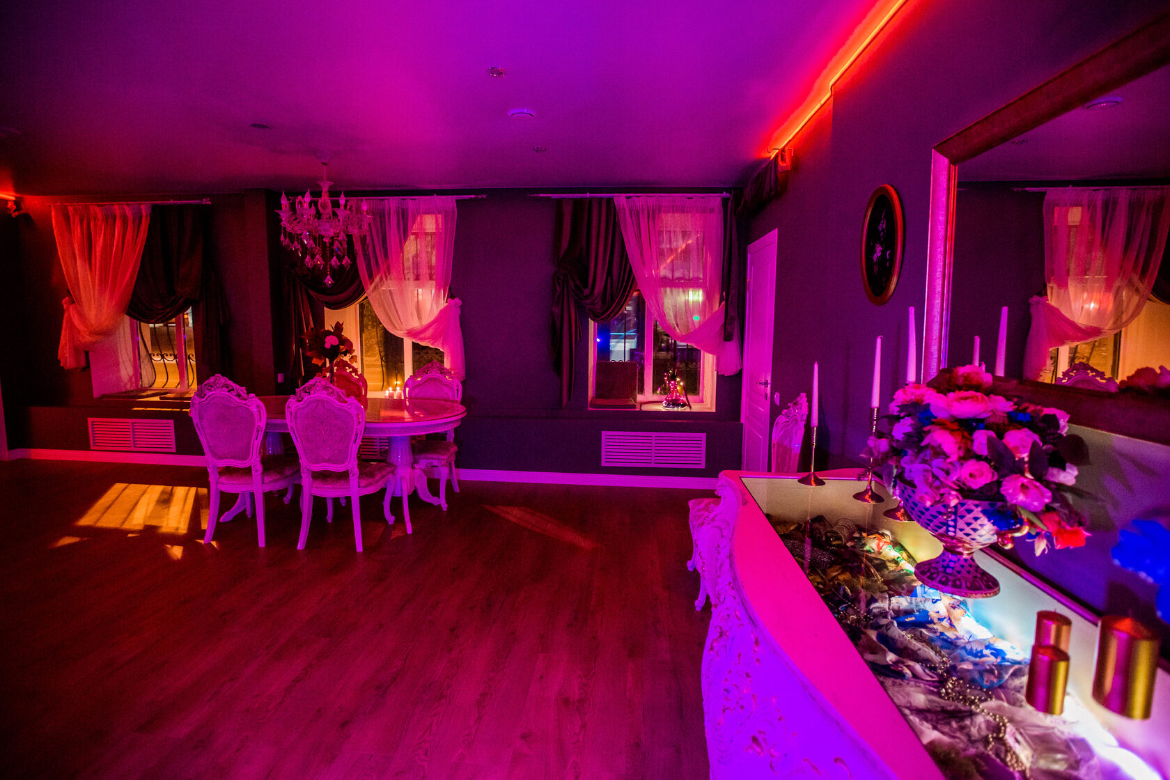 Фотография 9 площадки Классический дизайнерский лофт у Бауманской — 85 м²