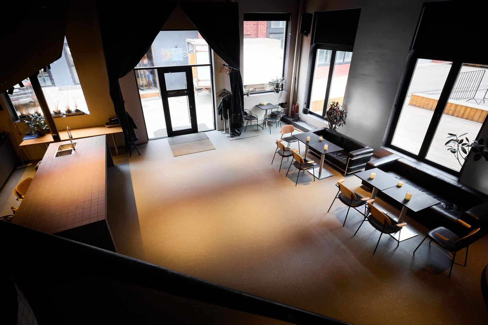 Фотография 8 площадки Атмосферный лофт с террасой и камином у Белорусской