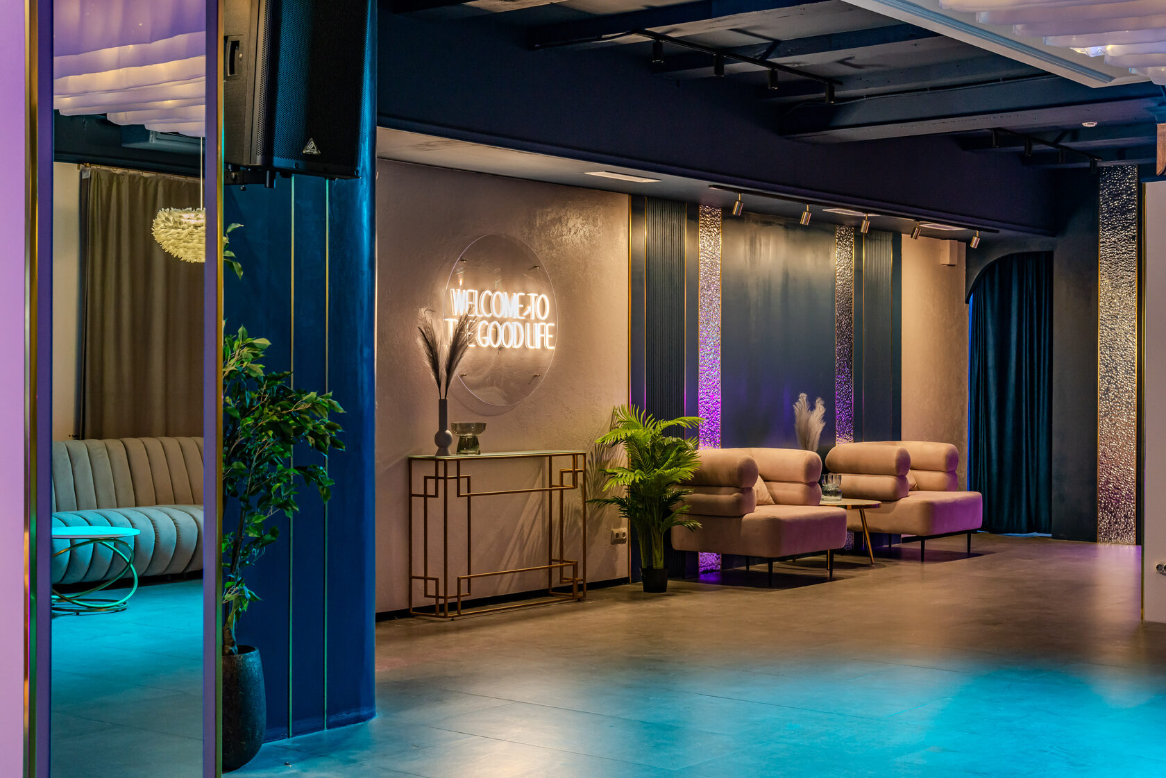 Фотография 12 площадки Элегантный зал со сценой у Бауманской