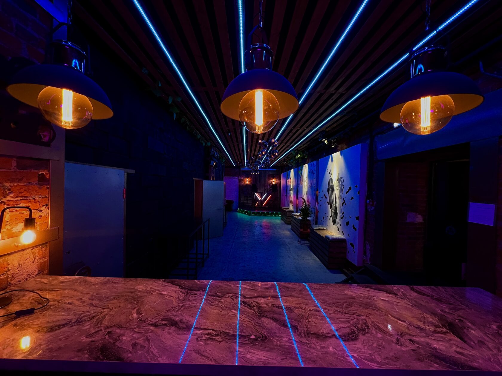 Фотография 1 площадки Светлый лофт со сценой и верандой у Бауманской