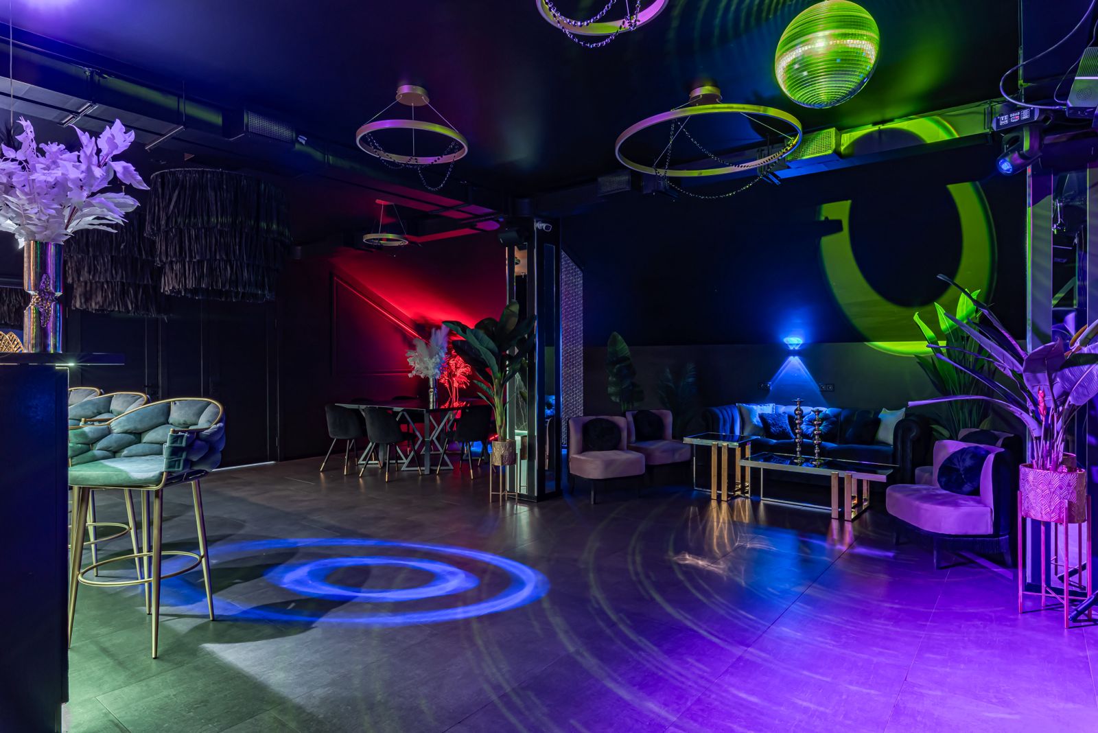 Фотография 11 площадки Стильный роскошный лофт на Бауманской