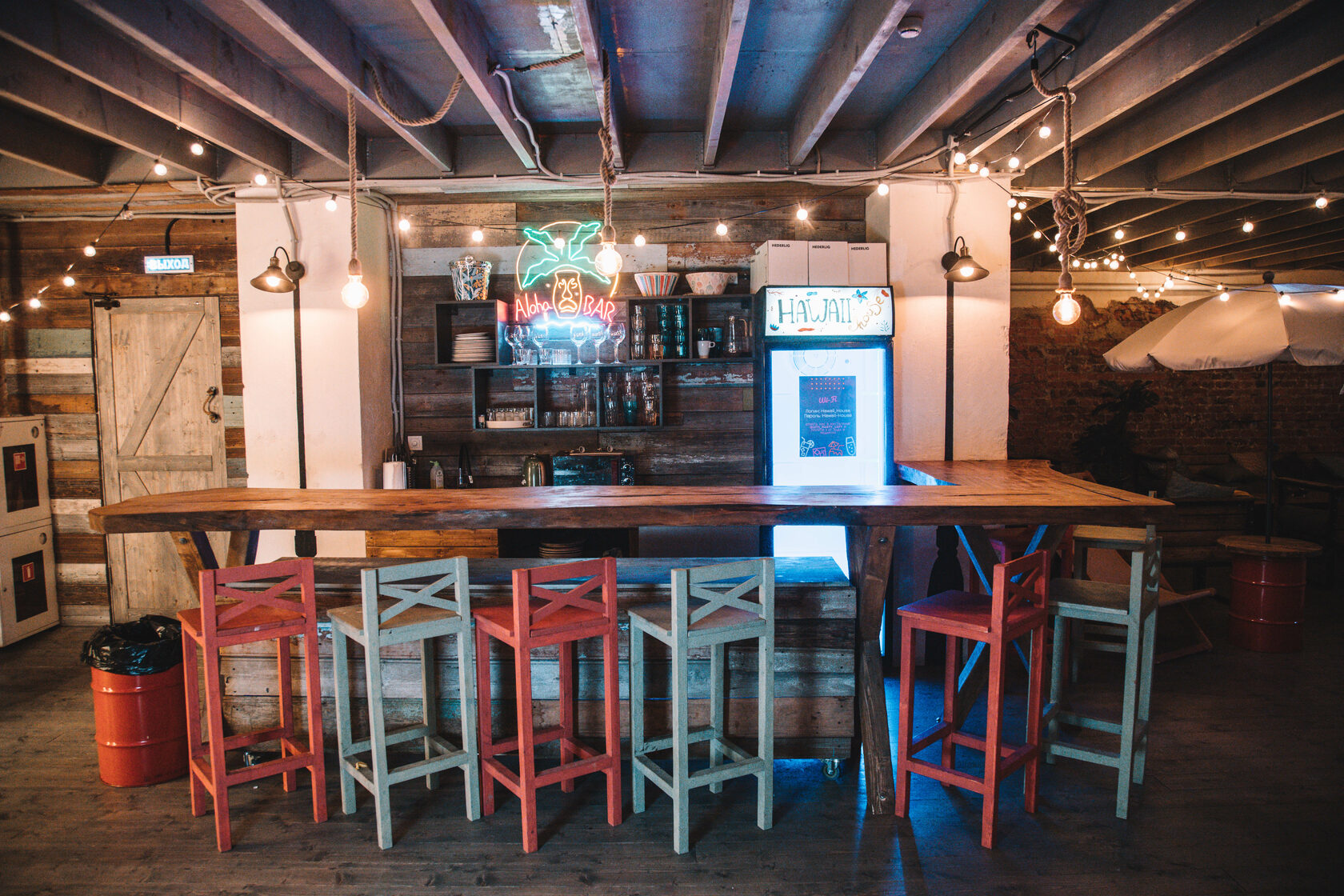 Фотография 8 площадки Hawaii House на Бауманской: двухуровневый лофт с верандой, 390 м²