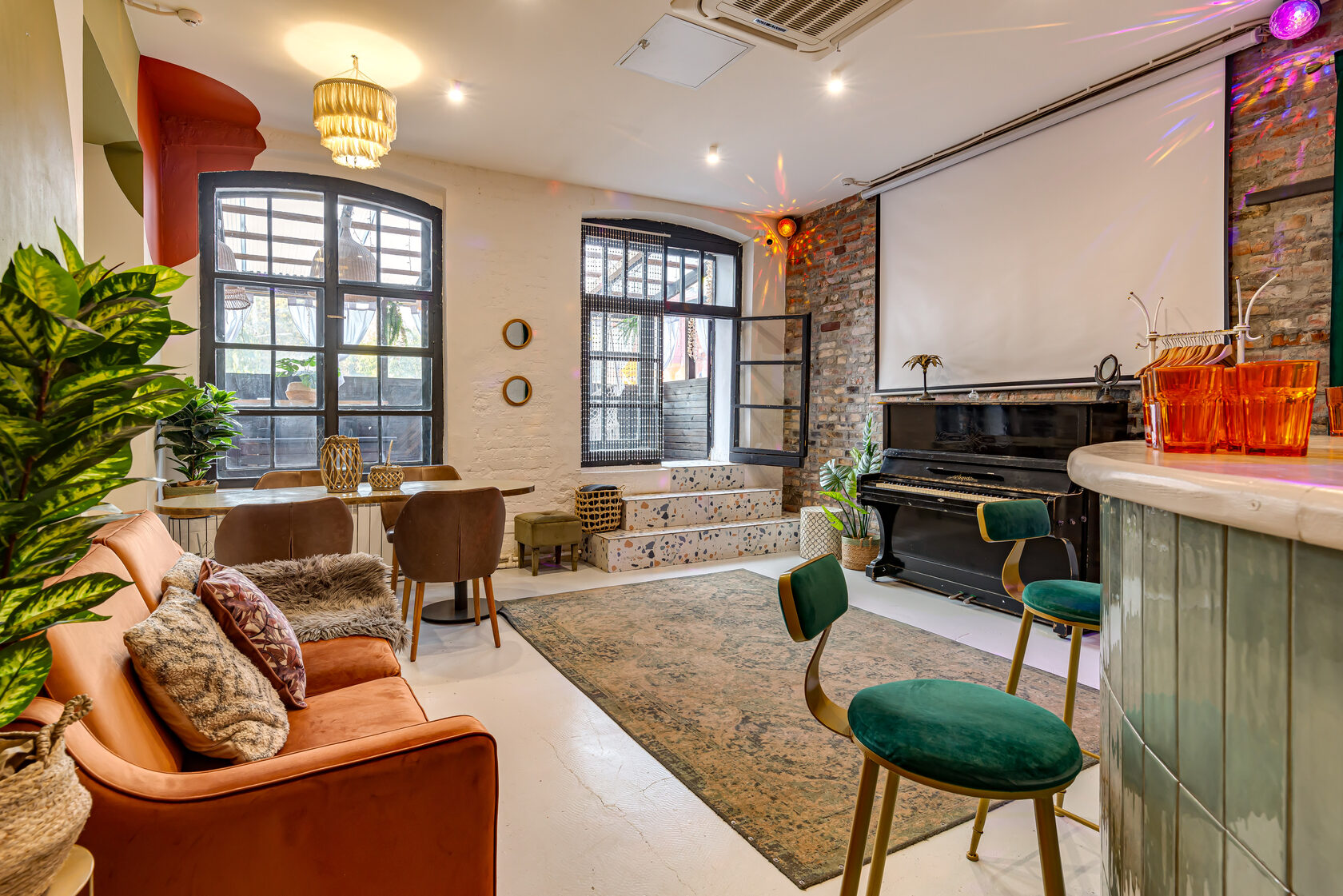 Фотография 2 площадки Оливковый зал на Электрозаводской: 50 м² с верандой