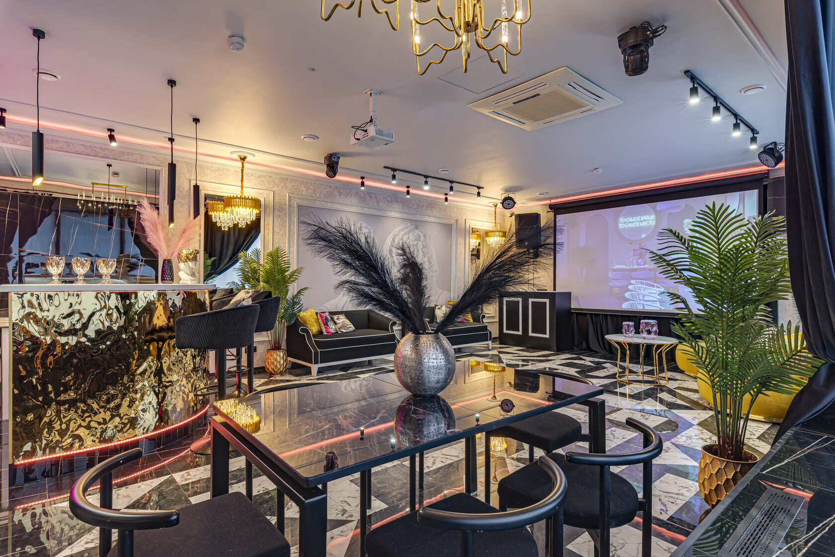 Фотография 6 площадки Место Юг на Бауманской: классический зал с поп‑арт акцентами, 80 м²