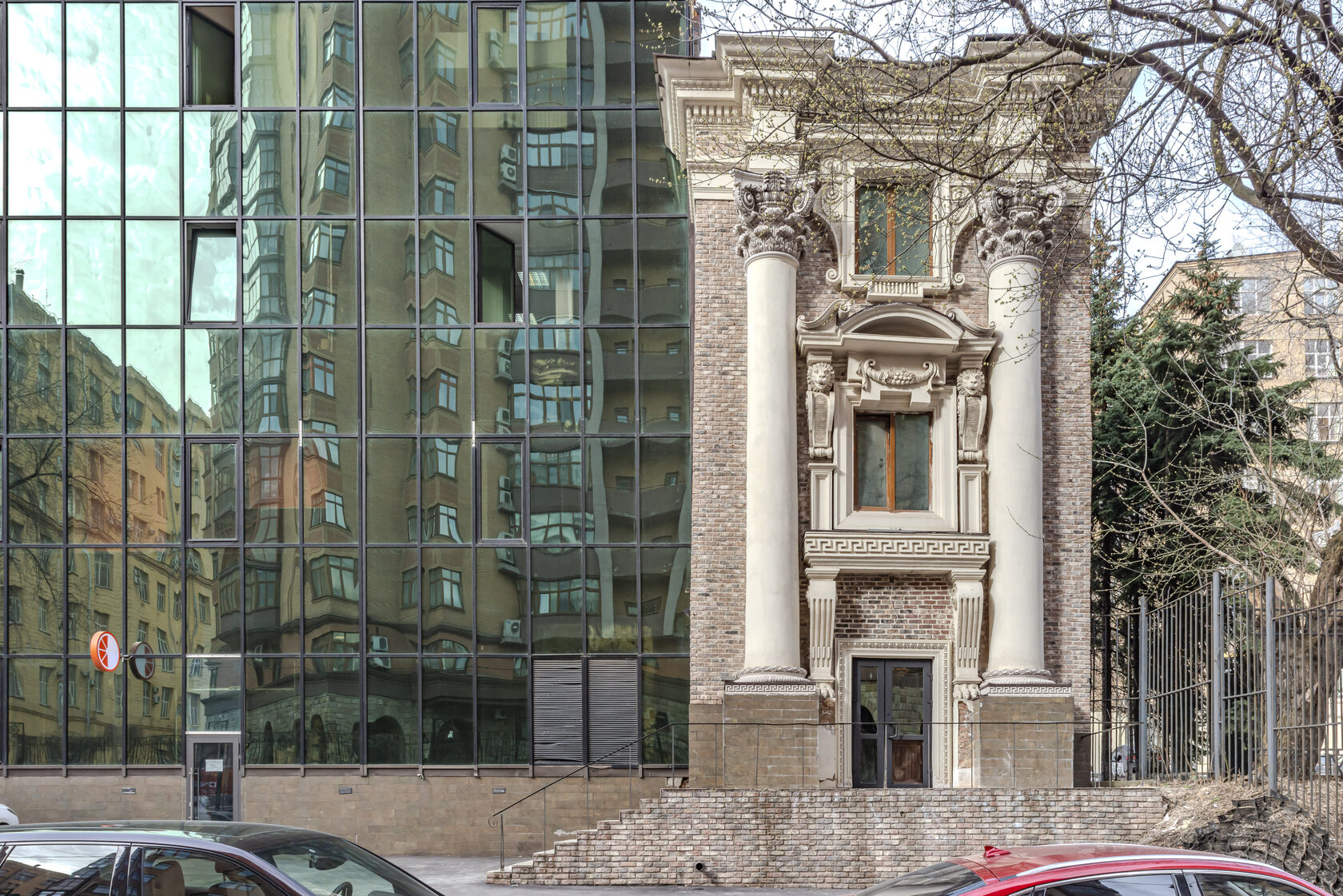 Фотография 9 площадки Место Юг на Бауманской: классический зал с поп‑арт акцентами, 80 м²