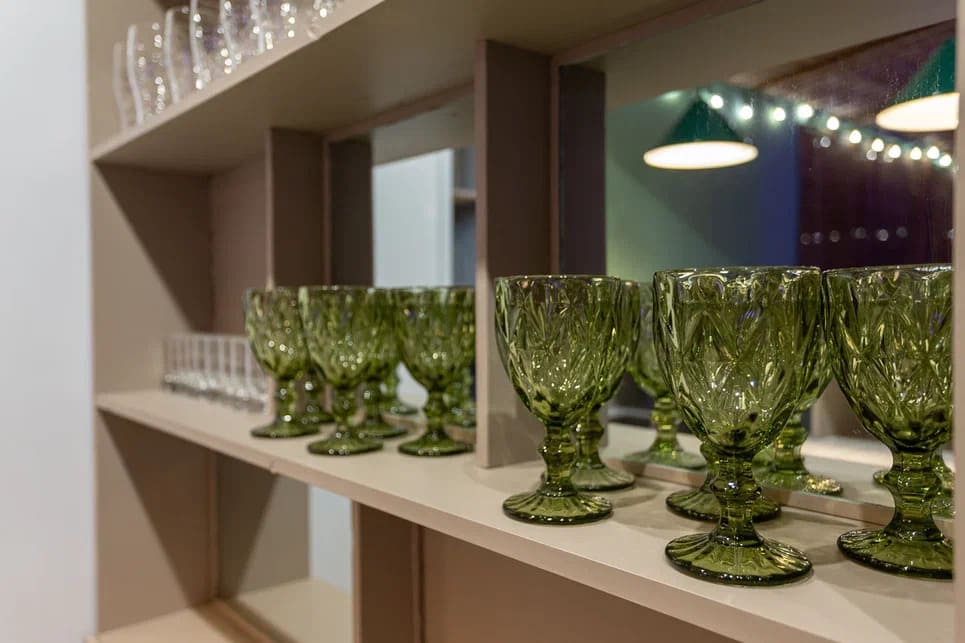 Фотография 10 площадки Viola Left в Сокольниках: панорамные окна, 80 м²