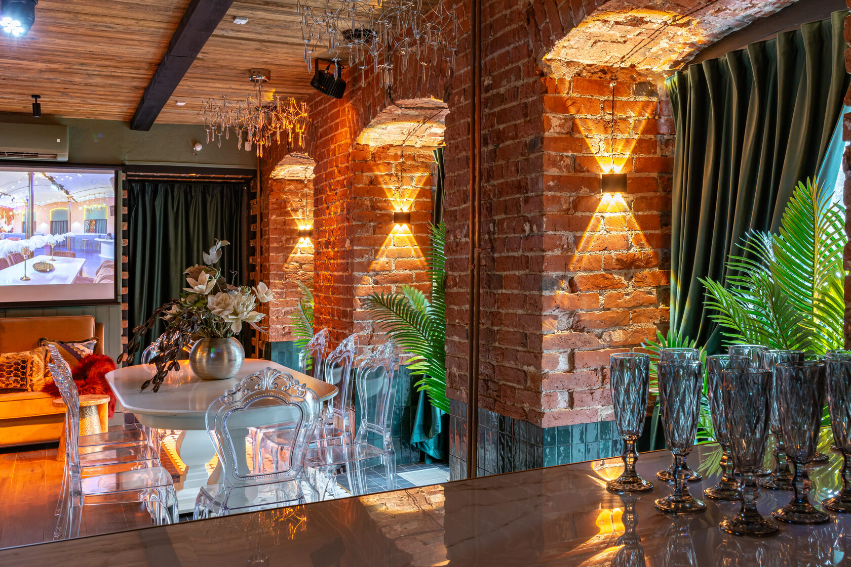 Фотография 12 площадки МАЙ Гоголь на Курской: поп‑арт зал 50 м²