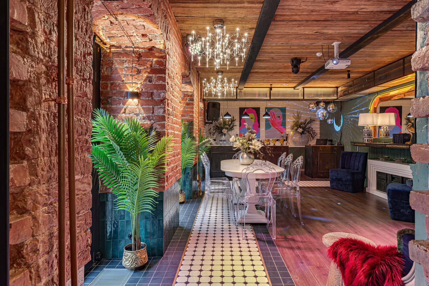 Фотография 15 площадки МАЙ Гоголь на Курской: поп‑арт зал 50 м²