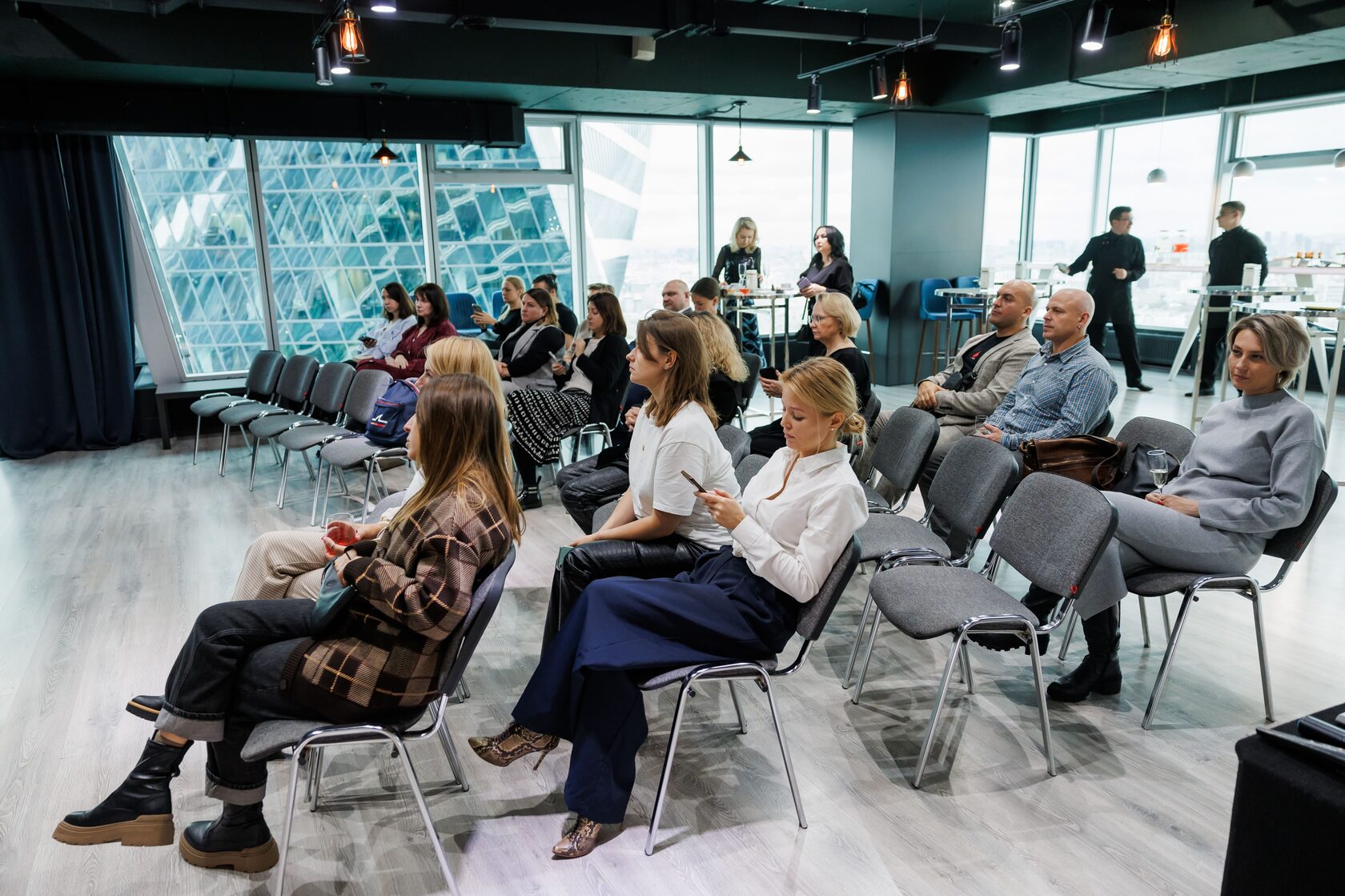 Фотография 7 площадки IMPERIA SKY LOFT: зал на 43 этаже, 230 м²