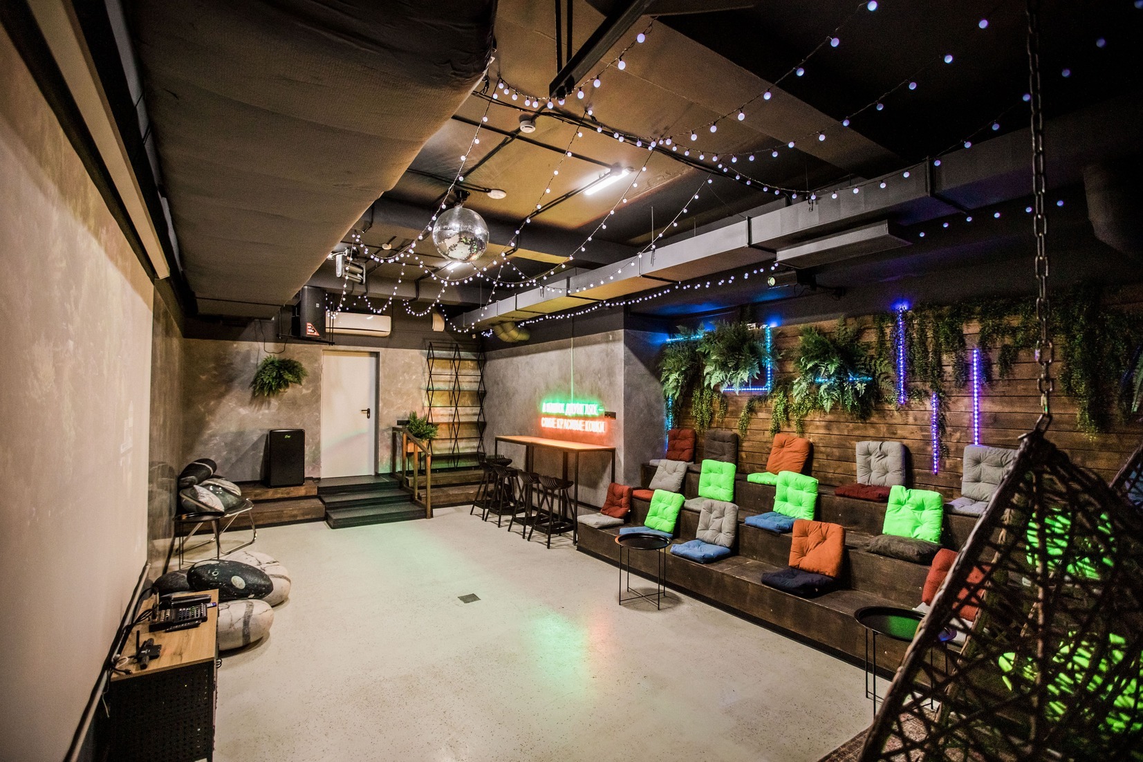 Фотография 5 площадки «Флора» у набережной: светлое пространство 60 м²