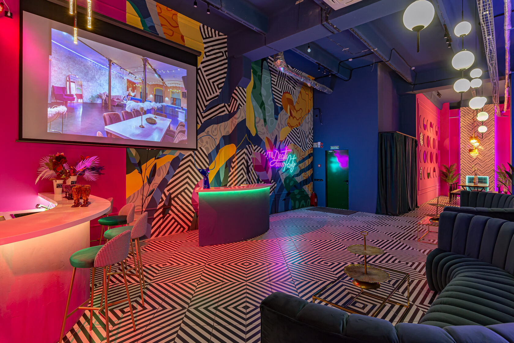 Фотография 2 площадки МАЙ Мира на Бауманской: двухуровневый зал 110 м²