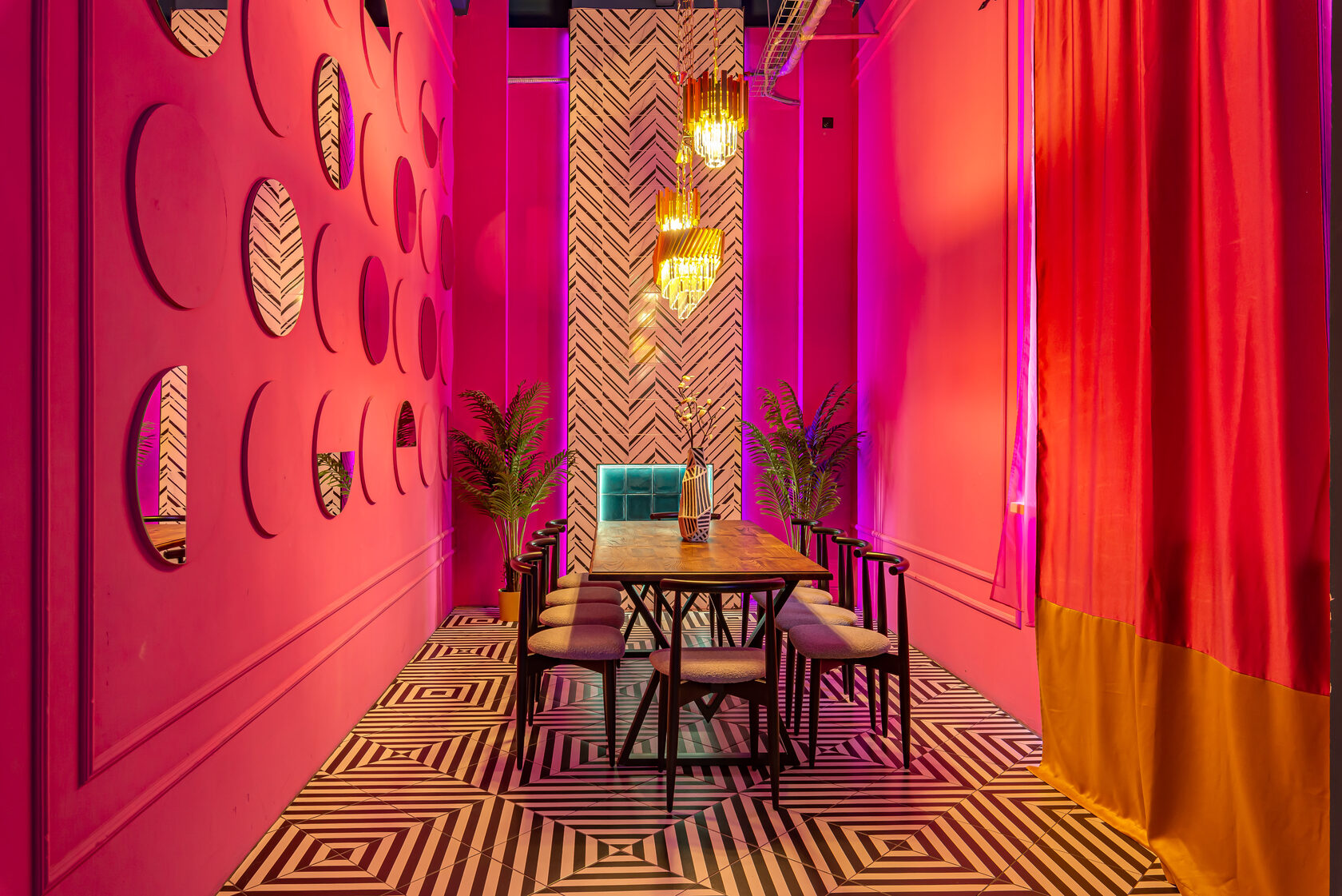 Фотография 5 площадки МАЙ Мира на Бауманской: двухуровневый зал 110 м²