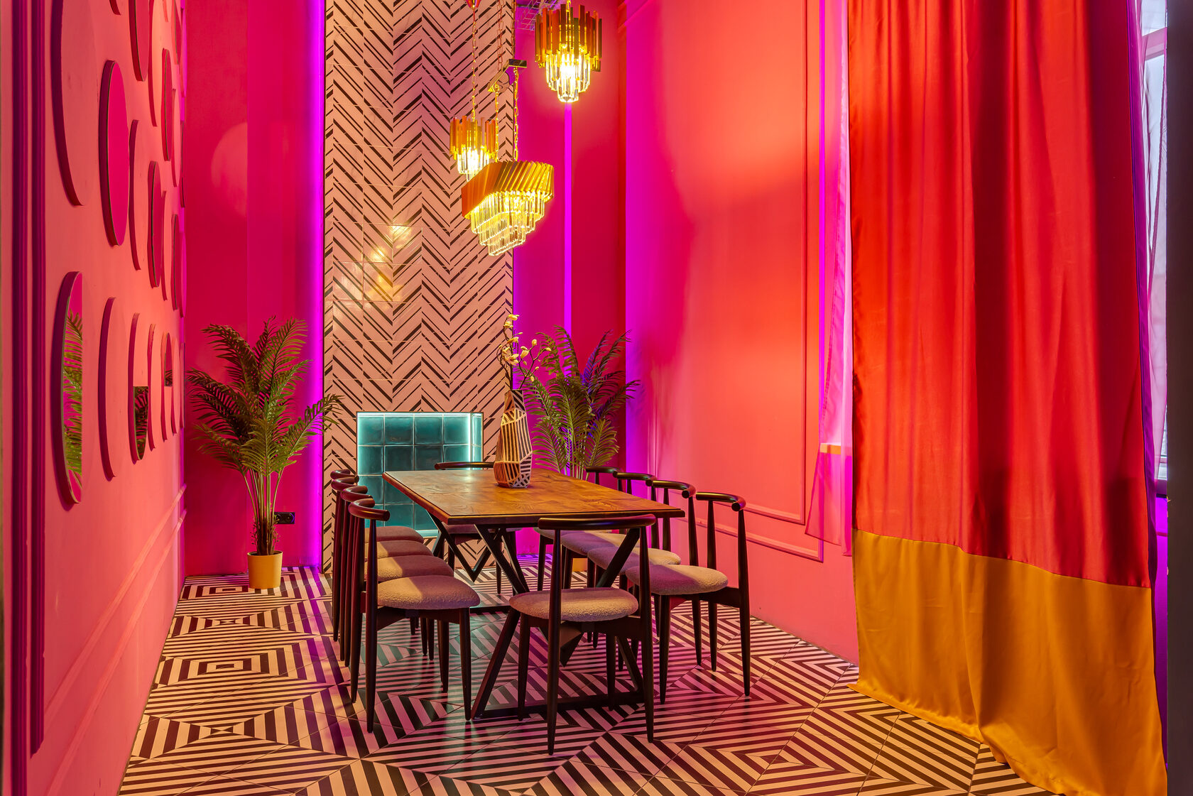 Фотография 14 площадки МАЙ Мира на Бауманской: двухуровневый зал 110 м²