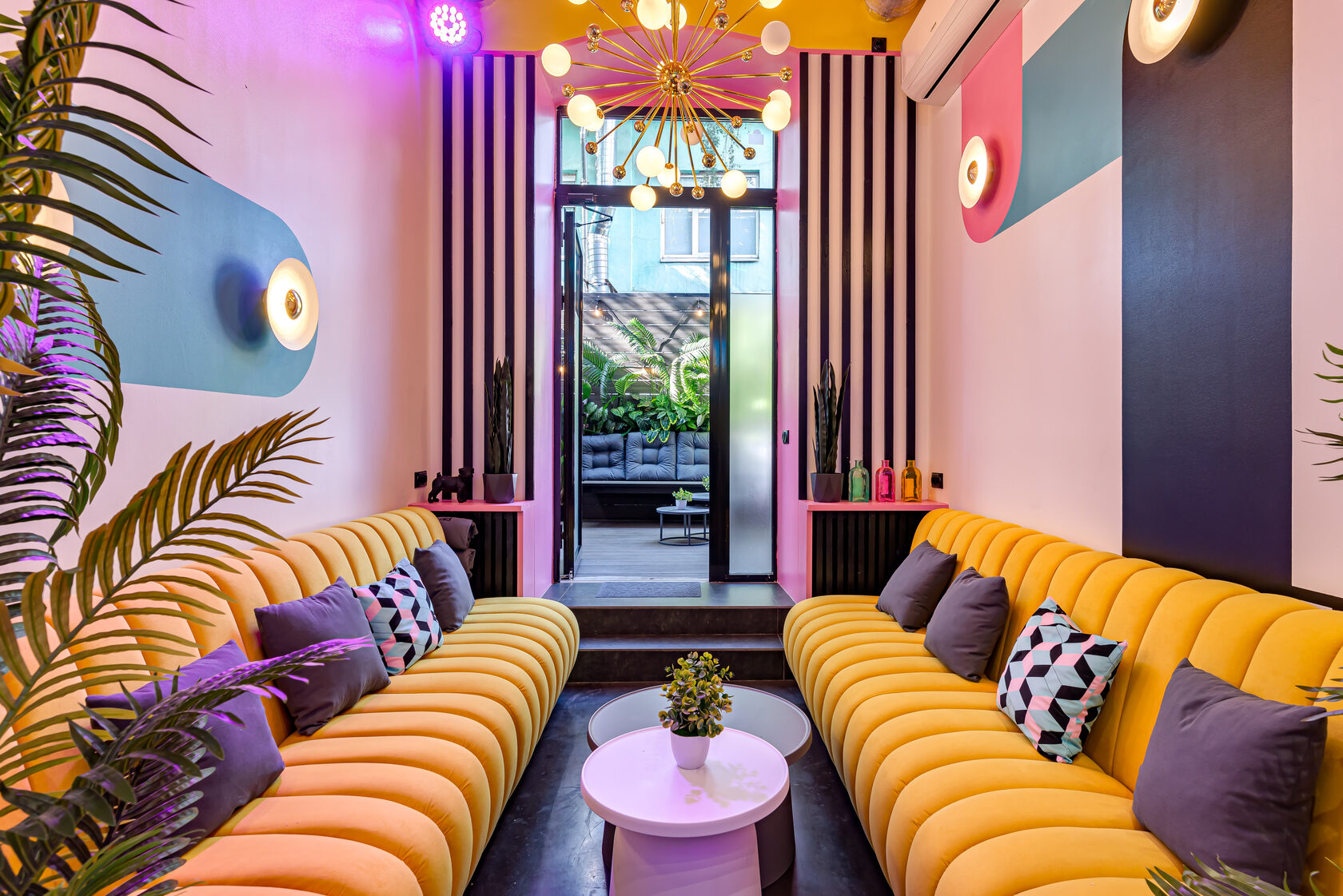 Фотография 5 площадки Молекула на Бауманской: уютный зал 46 м² с верандой